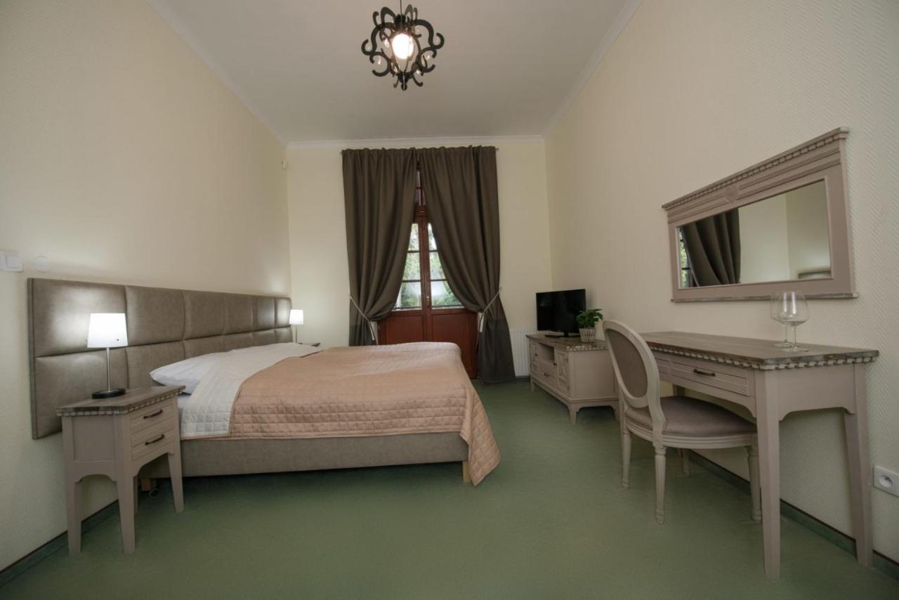 KAISERHOF B&B-Cesarski Dwór, budynek z nutą historii Krynica Morska Exterior foto