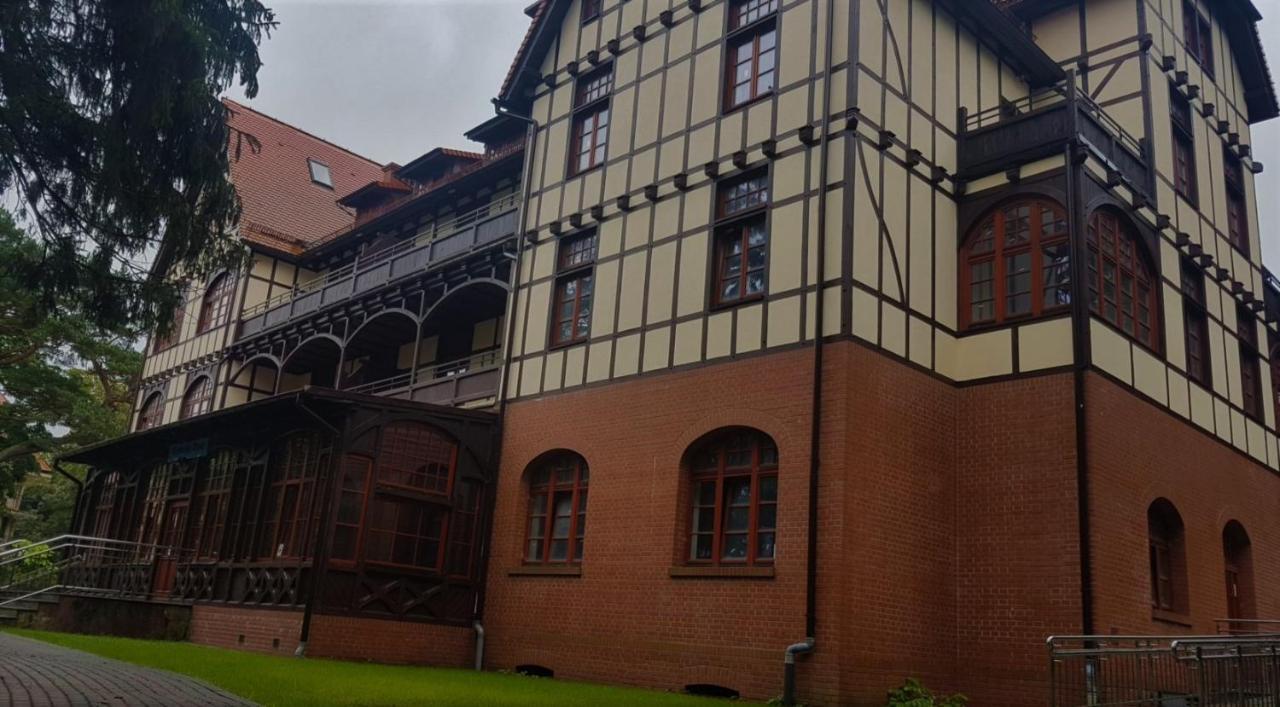 KAISERHOF B&B-Cesarski Dwór, budynek z nutą historii Krynica Morska Exterior foto